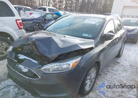 2016 Ford Focus Se z USA, uszkodzony, nr VIN 1FADP3F22GL300421